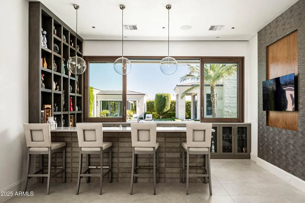 Single-Level Paradise Valley Estate With a Private Fitness Building and Six-Car Garage Lists for $23,250,000 11 6540 E CHOLLA Drive Paradise Valley AZ17