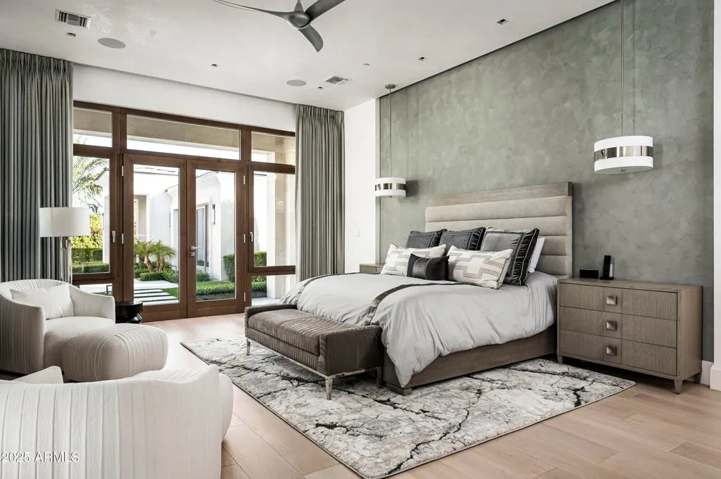 Single-Level Paradise Valley Estate With a Private Fitness Building and Six-Car Garage Lists for $23,250,000 13 6540 E CHOLLA Drive Paradise Valley AZ19