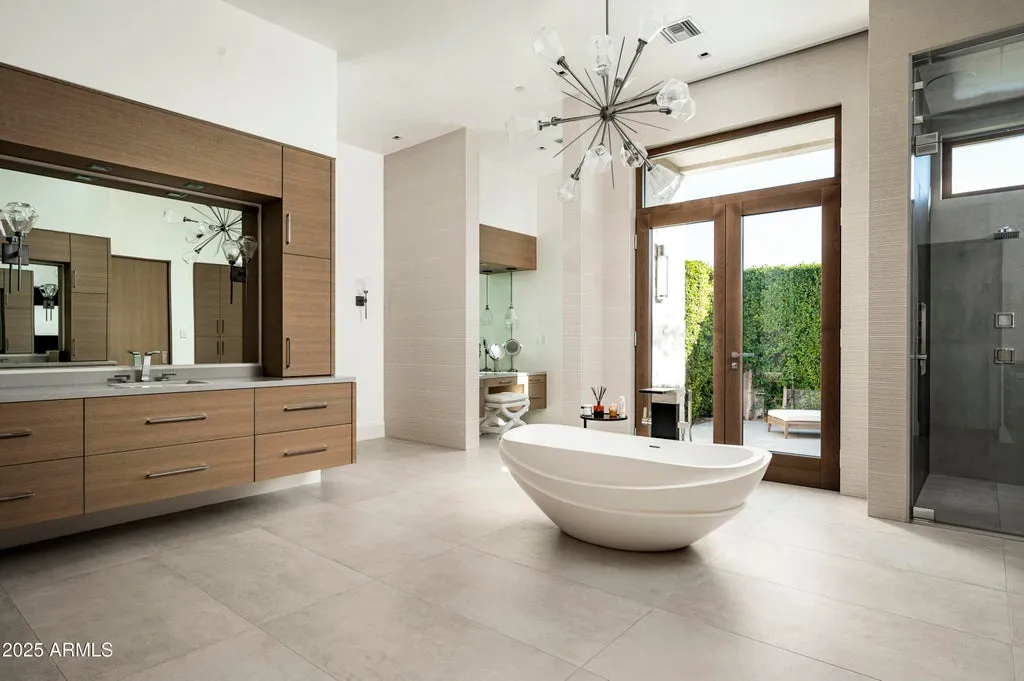 Single-Level Paradise Valley Estate With a Private Fitness Building and Six-Car Garage Lists for $23,250,000 15 6540 E CHOLLA Drive Paradise Valley AZ22