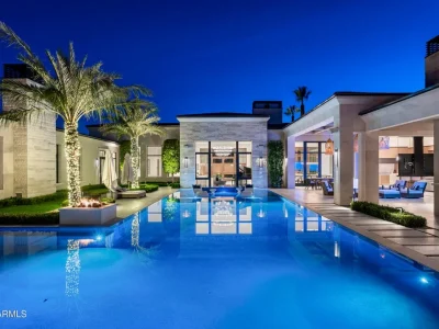 Single-Level Paradise Valley Estate With a Private Fitness Building and Six-Car Garage Lists for $23,250,000 1 Single-Level Paradise Valley Estate With a Private Fitness Building and Six-Car Garage Lists for $23,250,000