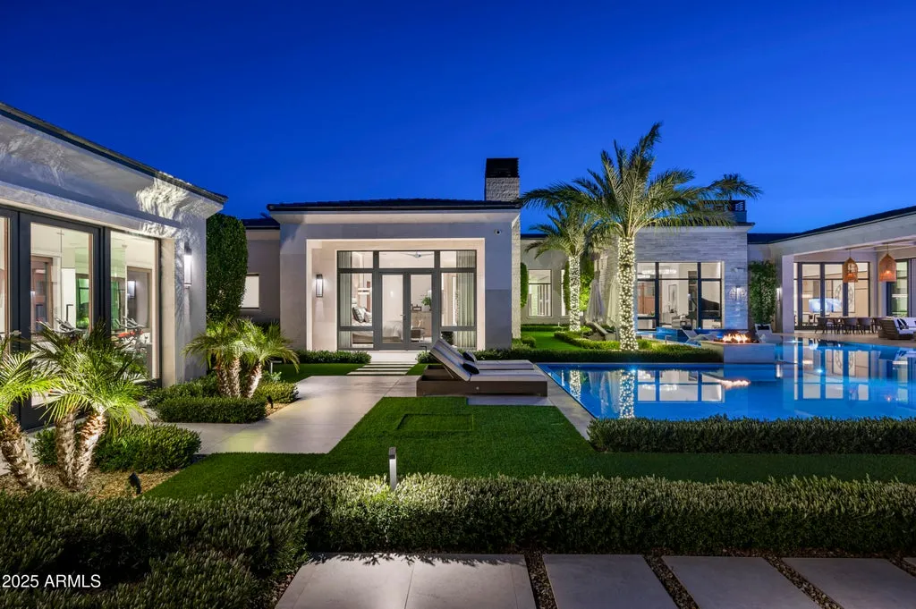 Single-Level Paradise Valley Estate With a Private Fitness Building and Six-Car Garage Lists for $23,250,000 22 6540 E CHOLLA Drive Paradise Valley AZ38