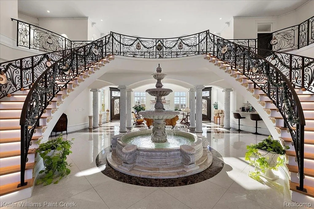 Sprawling Michigan Lakefront Estate With 15 Bedrooms, an Indoor Pool and 13-Car Garage Asks $7,500,000 4 68050 Hillside Lane Washington MI 4809509