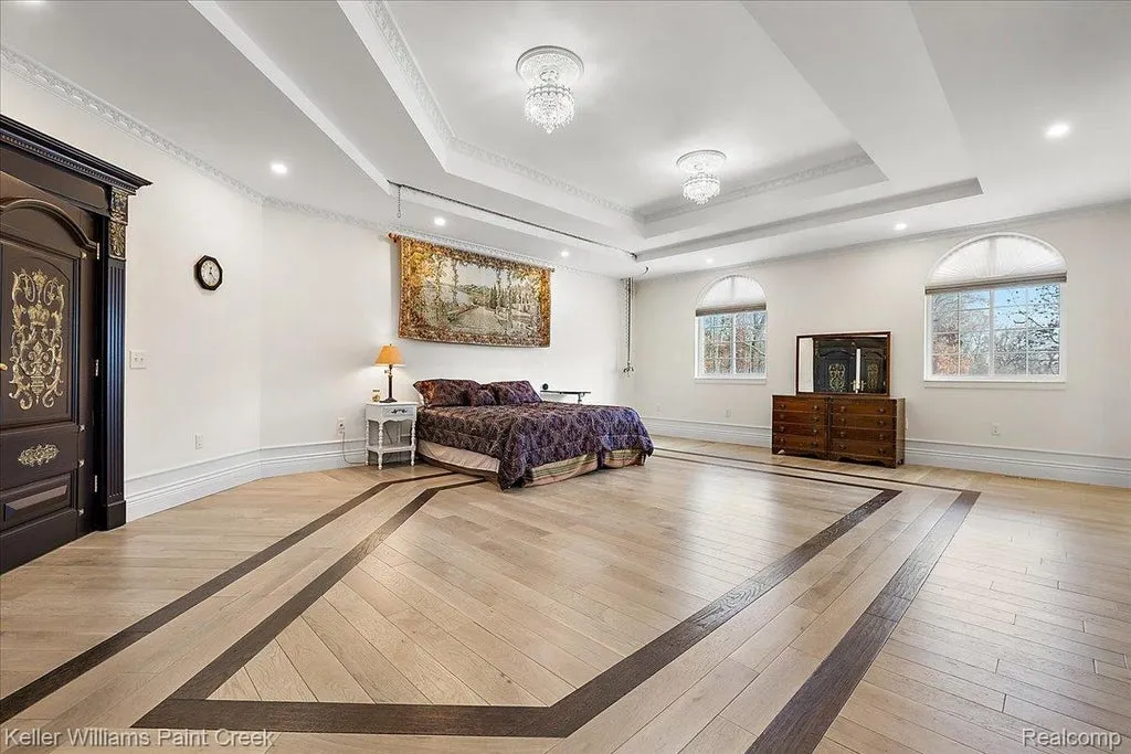 Sprawling Michigan Lakefront Estate With 15 Bedrooms, an Indoor Pool and 13-Car Garage Asks $7,500,000 9 68050 Hillside Lane Washington MI 4809533