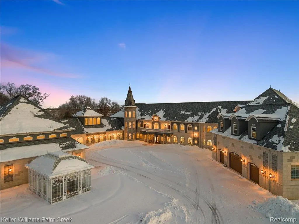 Sprawling Michigan Lakefront Estate With 15 Bedrooms, an Indoor Pool and 13-Car Garage Asks $7,500,000 26 68050 Hillside Lane Washington MI 4809584