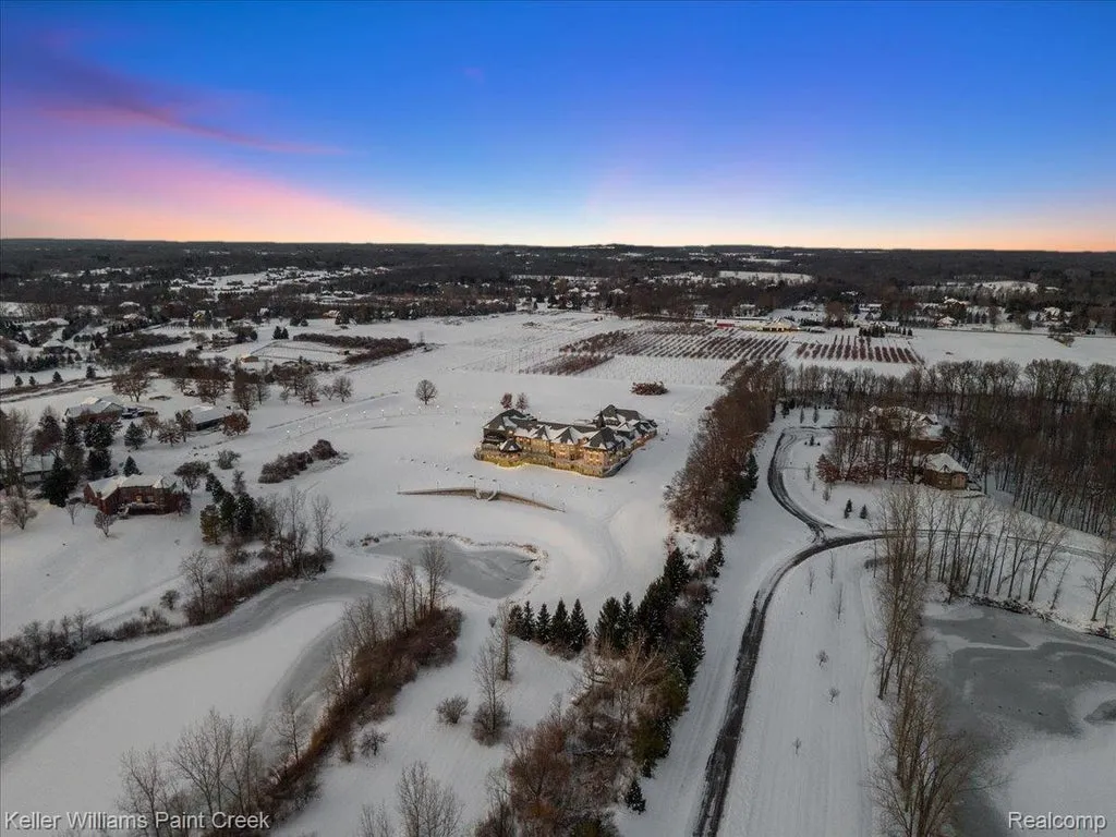 Sprawling Michigan Lakefront Estate With 15 Bedrooms, an Indoor Pool and 13-Car Garage Asks $7,500,000 27 68050 Hillside Lane Washington MI 4809586