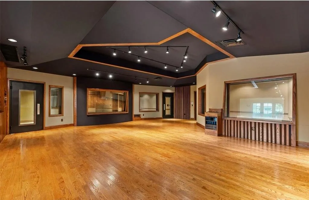 Sprawling Colorado Estate With a Private Recording Studio and Equestrian Facilities Lists for $14,000,000 25 6965 S Polo Ridge Drive Littleton CO 8012836