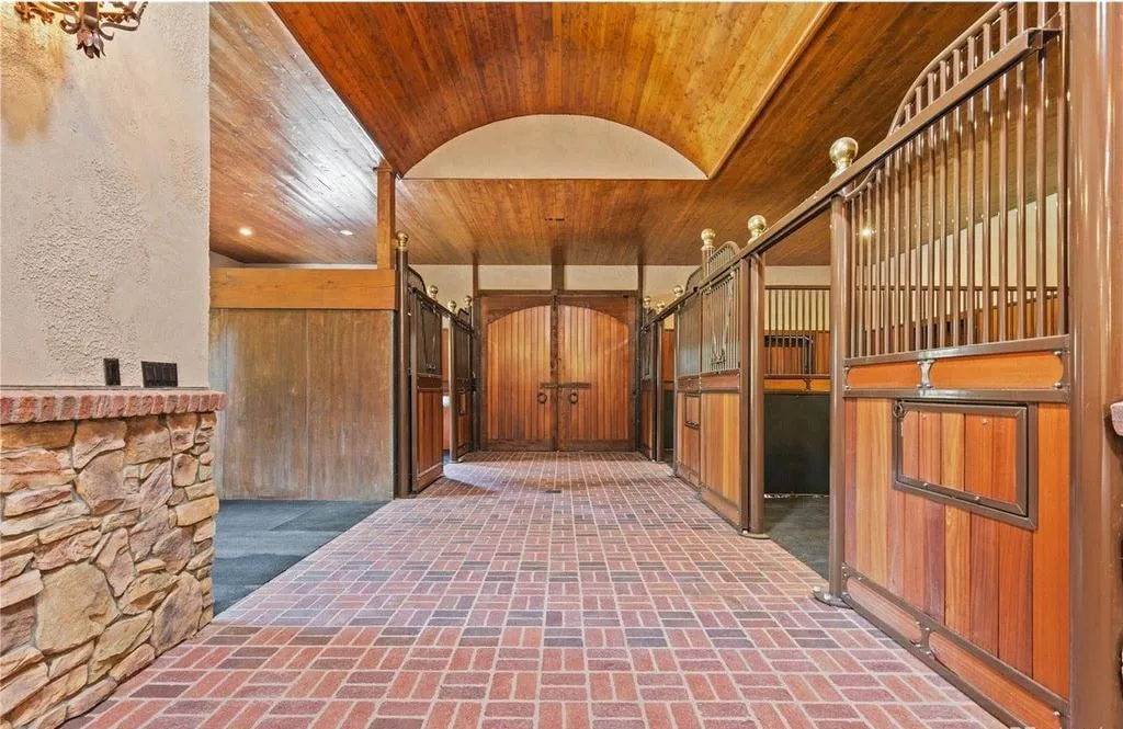 Sprawling Colorado Estate With a Private Recording Studio and Equestrian Facilities Lists for $14,000,000 28 6965 S Polo Ridge Drive Littleton CO 8012839
