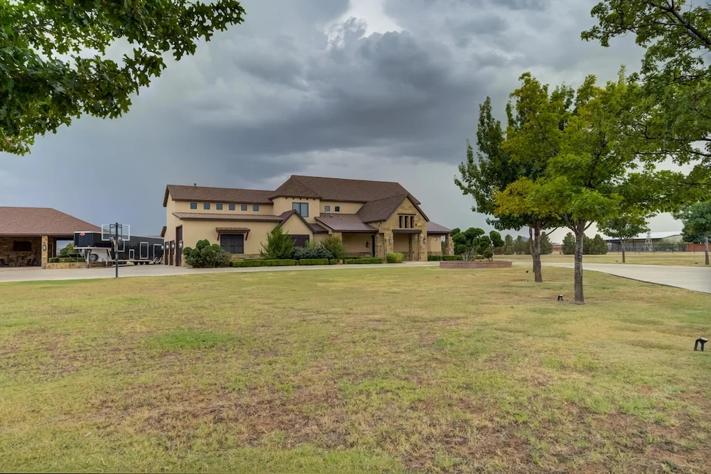 8009 FM 2641 – Guest Residence Overview Guest Residence Overview at 8009 FM 2641, Shallowater, Texas