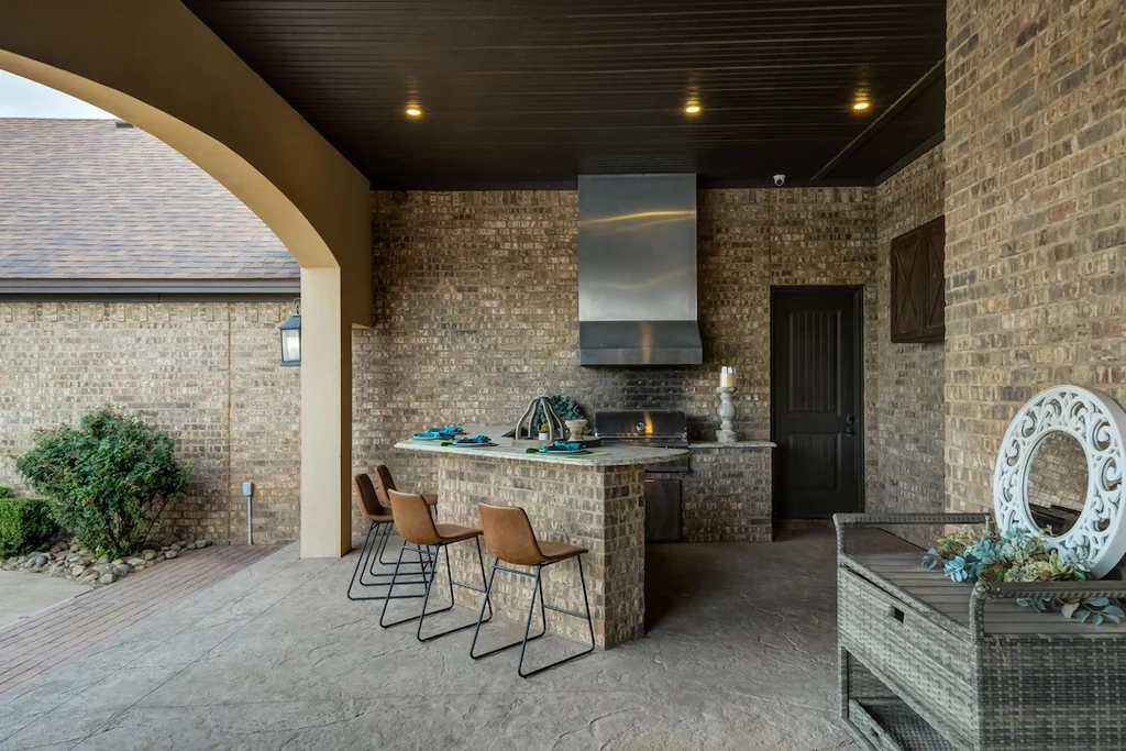 8009 FM 2641 – Covered Outdoor Kitchen Covered Outdoor Kitchen at 8009 FM 2641, Shallowater, Texas