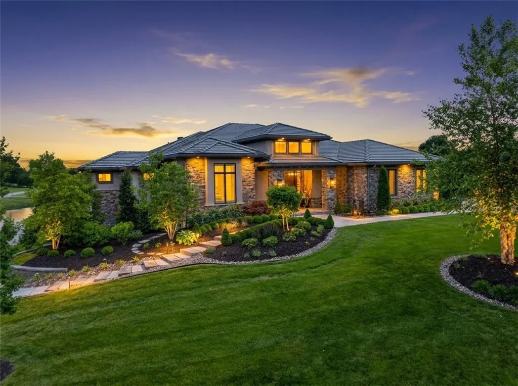 Striking Parkville Estate with a Floating Staircase and Fire-and-Water Pool Asks $3,550,000 2 8085 NW Green Glades Ct Parkville MO 6415202