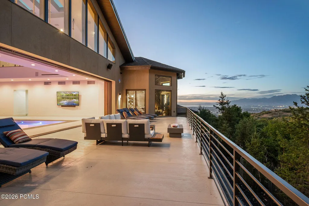 Extraordinary Utah Mountain Estate With a Hydraulic-Floor Pool That Transforms Into a Ballroom Lists for $13,950,000 23 867 S Summit Creek Dr Woodland Hills UT03