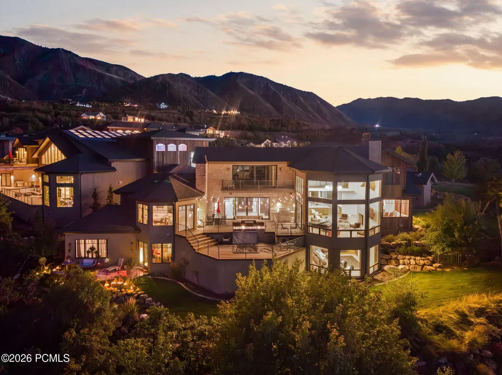 Extraordinary Utah Mountain Estate With a Hydraulic-Floor Pool That Transforms Into a Ballroom Lists for $13,950,000 21 867 S Summit Creek Dr Woodland Hills UT19