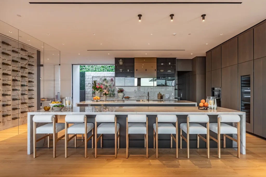 Newly Built Bird Streets Estate With City-to-Ocean Views and an Infinity Pool Lists for $29,950,000 8 9259 Robin Dr Los Angeles CA 9006915