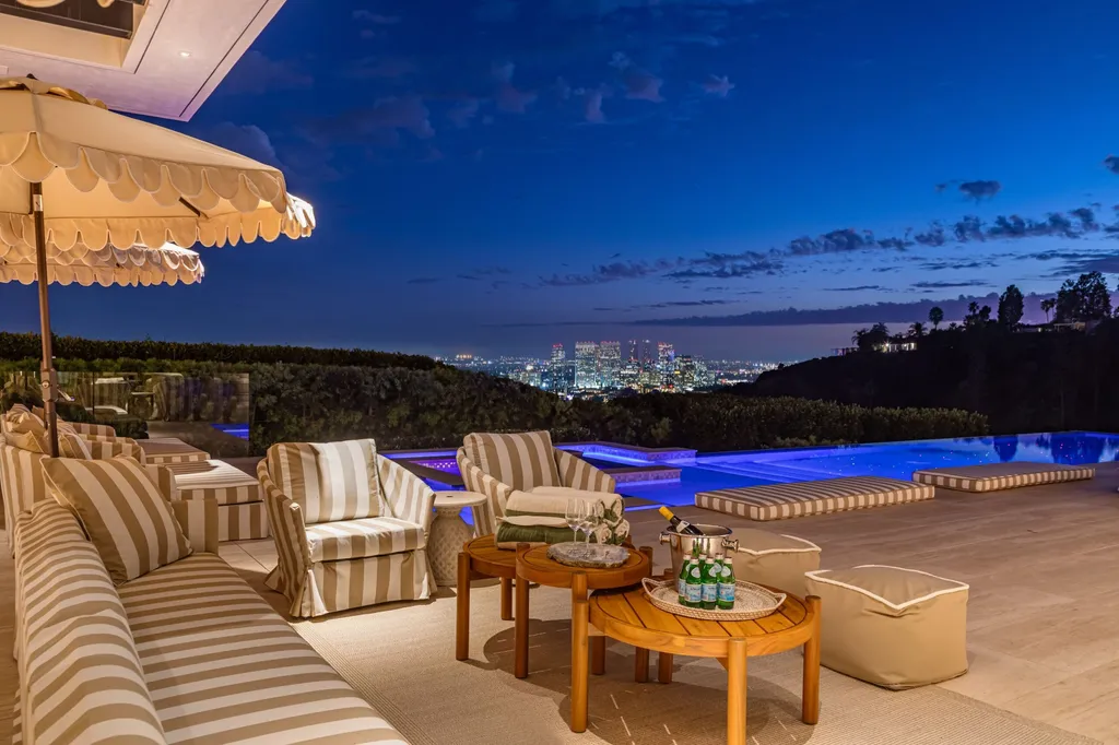 Newly Built Bird Streets Estate With City-to-Ocean Views and an Infinity Pool Lists for $29,950,000 20 9259 Robin Dr Los Angeles CA 9006936